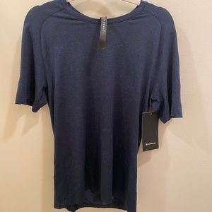 Lululemon Men's Size M NAVY Metal Vent Tech 2.0 Short Sleeve Shirt
